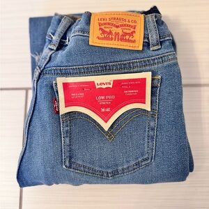 Levi's Classic Blue Jeans with Contrast Stitching